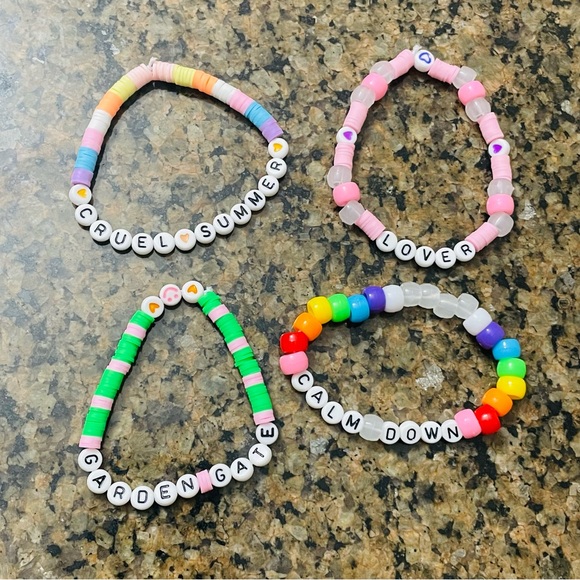 Taylor Swift The Eras Tour Friendship Bracelets set of four - Picture 1 of 5
